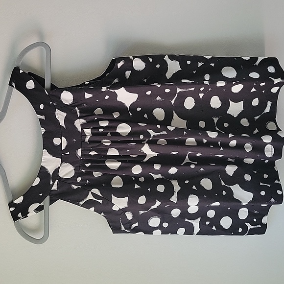 Theory Teala Tangiers Black White Large Circle Graphic‎ print sleeveless Top - Picture 3 of 8